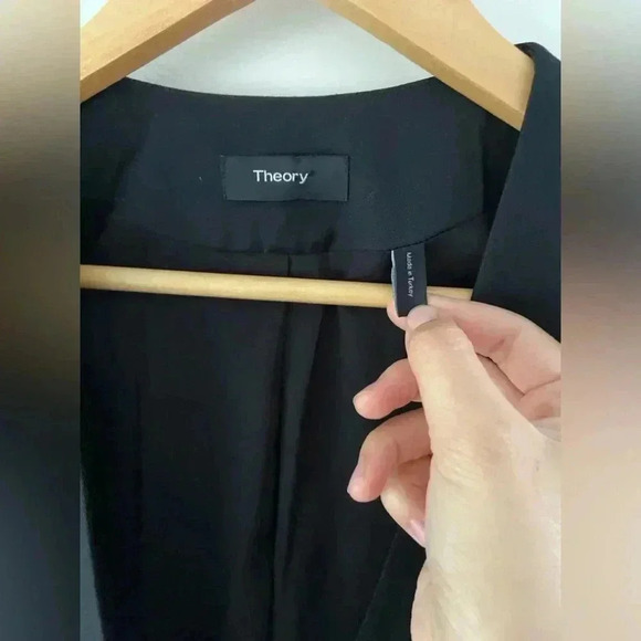 Theory Lindrayia B Wool Blazer size 4 black - Picture 3 of 6